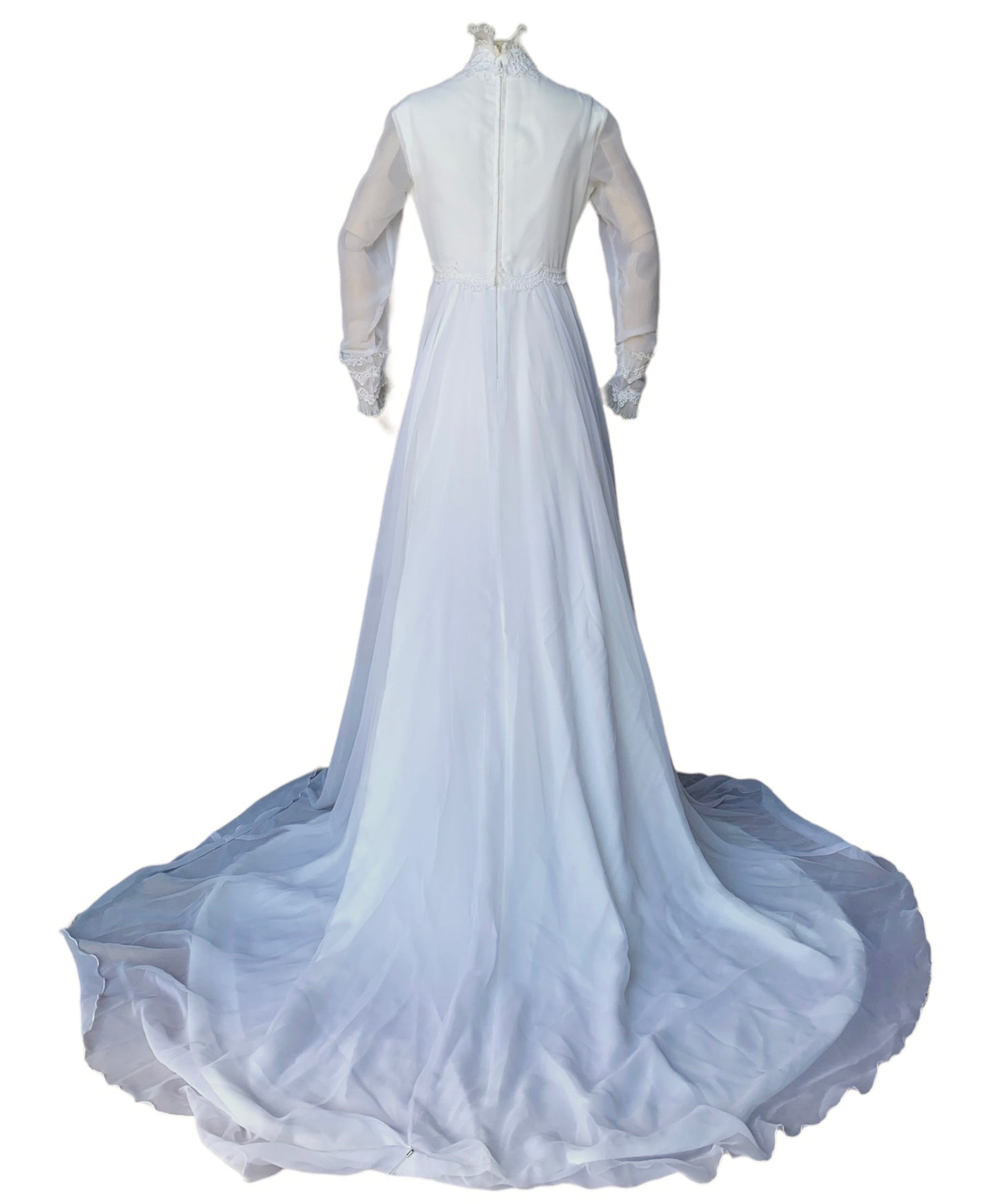 1979 Chiffon & Lace Empire Waist Wedding Gown with Sweetheart Neckline faux-Shoulder Shrug Collar