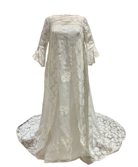 1966 Crysanthmum Lace Regency Penoir-detail Wedding Gown with Cathedral Train & 3/4 Sleeves